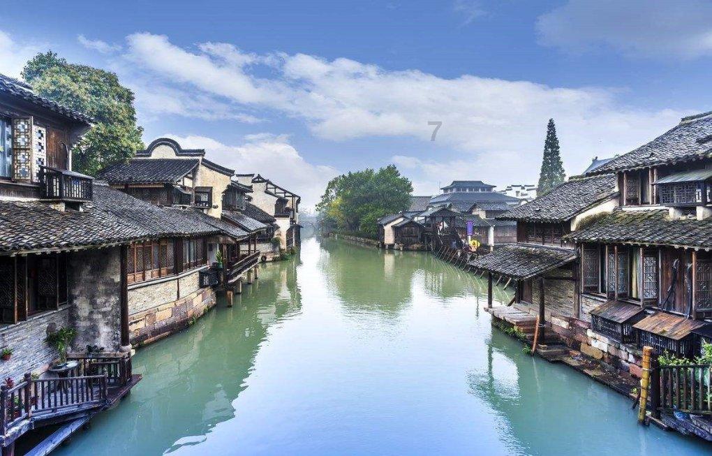 众人接力救助流浪人员